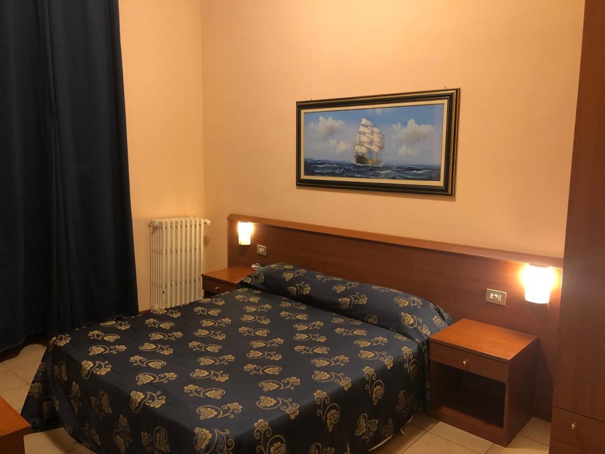 Hotel Paradiso Milan Exterior photo