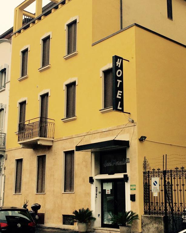Hotel Paradiso Milan Exterior photo