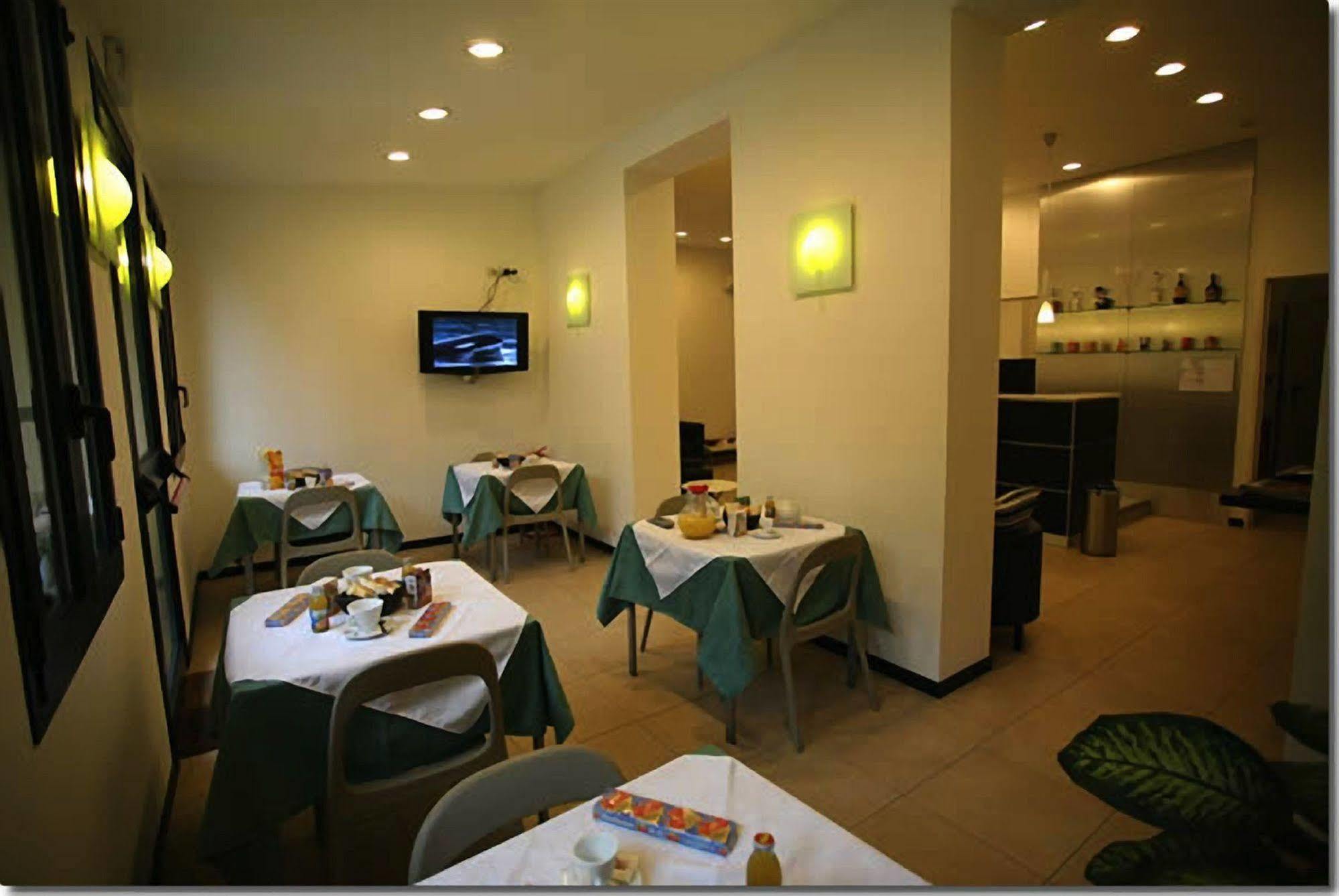 Hotel Paradiso Milan Exterior photo